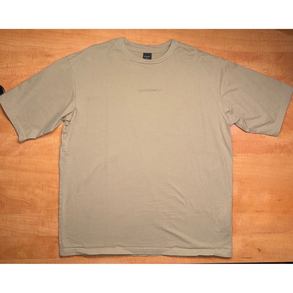 Oakley Relax Fit SoHo Mens XL T-Shirt Khaki Tan Embroidered Logo Short Sleeve